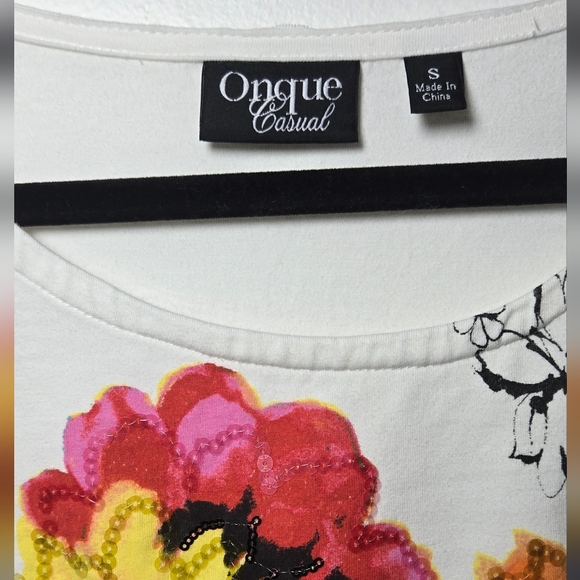 Onque Womens Casual Floral Tunic with Sequin & Crochet Accents Size Small - Picture 13 of 14
